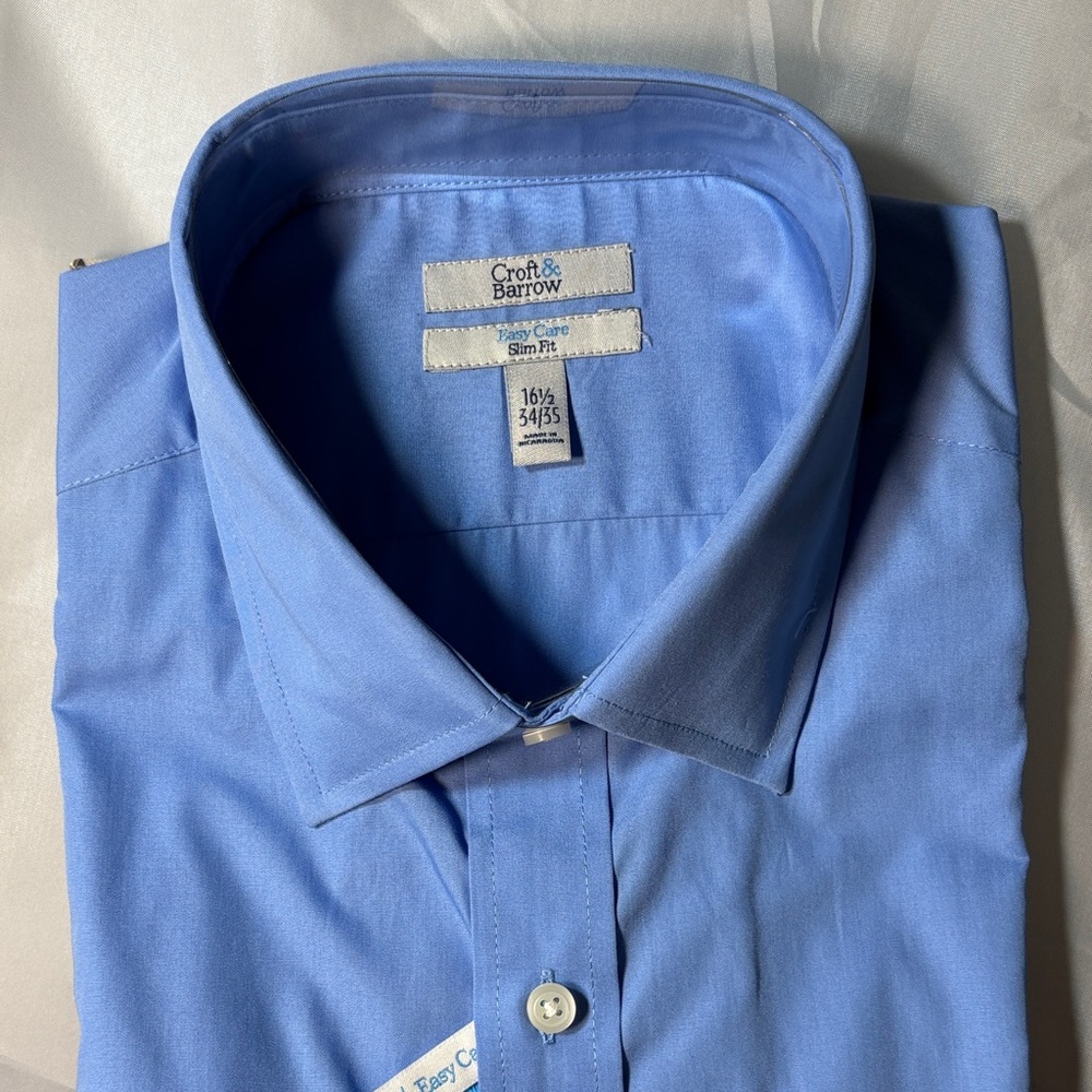 Croft & Barrow Men's Light Blue Dress Shirt Slim fit  Easy care